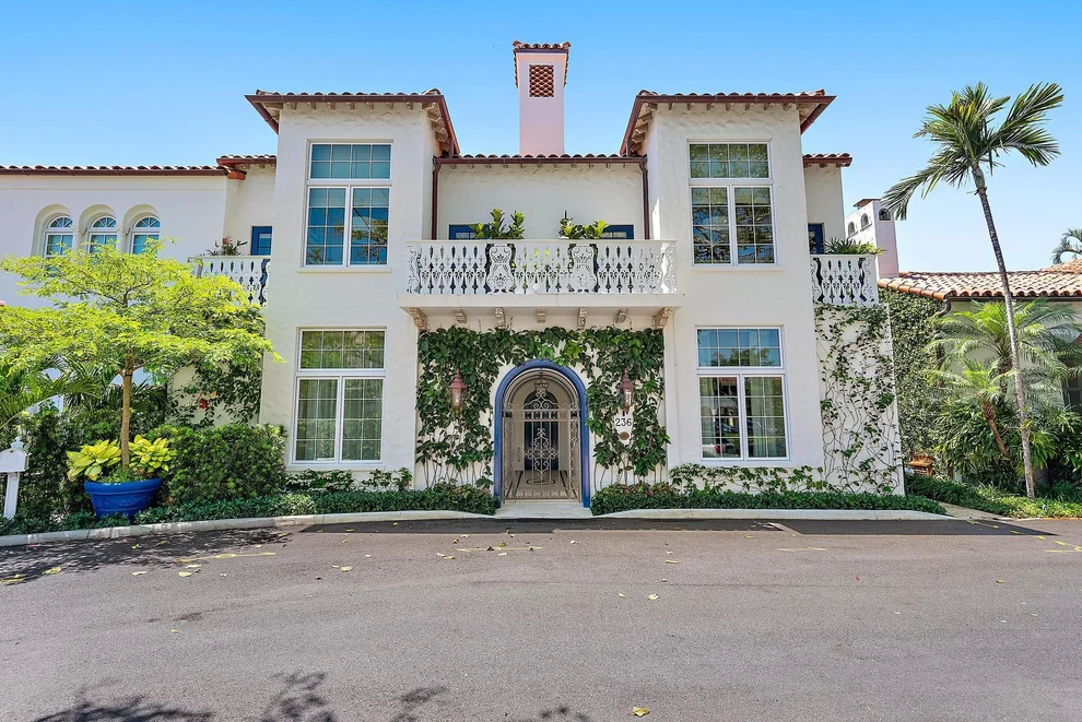 Unit for sale at 236 Phipps Plaza, Palm Beach, FL 33480