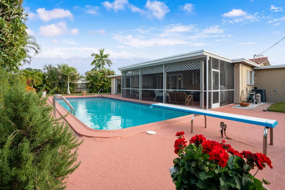 Unit for sale at 965 SW 13th Street, Boca Raton, FL 33486