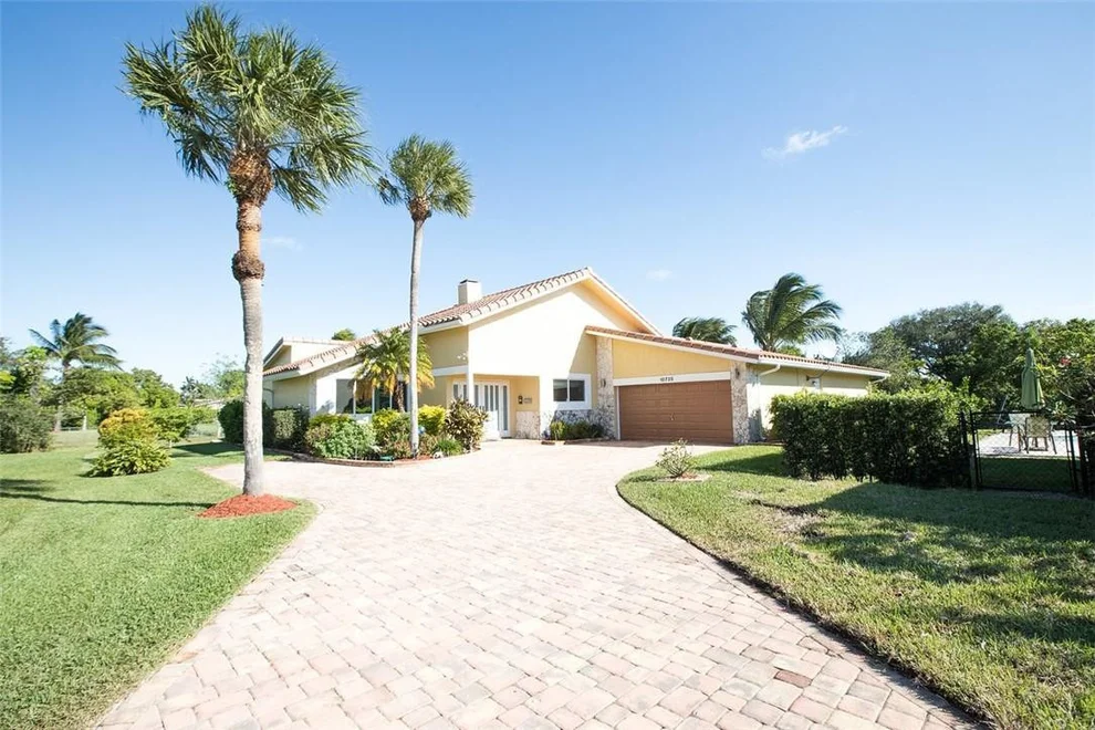 Unit for sale at 10735 NW 40th Street, Coral Springs, FL 33065