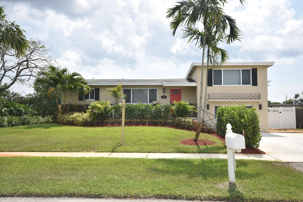 Unit for sale at 516 NW 12th Terrace, Boca Raton, FL 33486