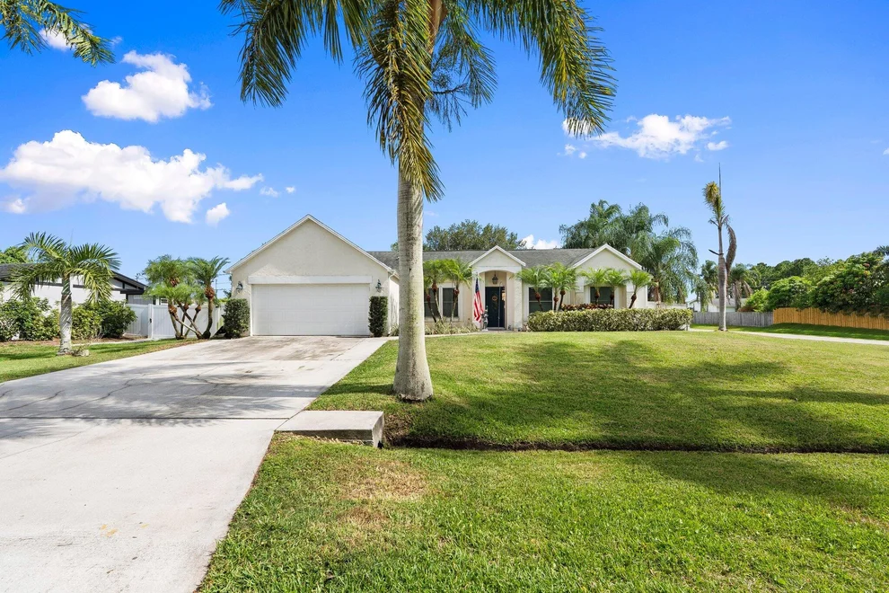 Unit for sale at 468 SW Prado Avenue, Port St Lucie, FL 34983