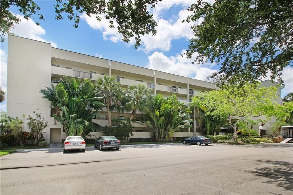 Unit for sale at 2900 NW 42nd Avenue, Coconut Creek, FL 33066