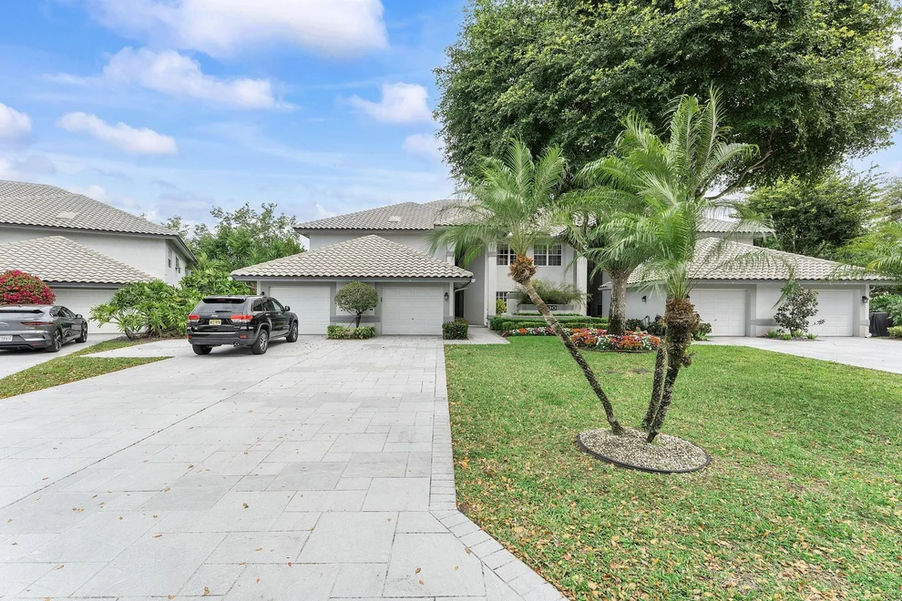 Unit for sale at 11530 Briarwood Circle, Boynton Beach, FL 33437