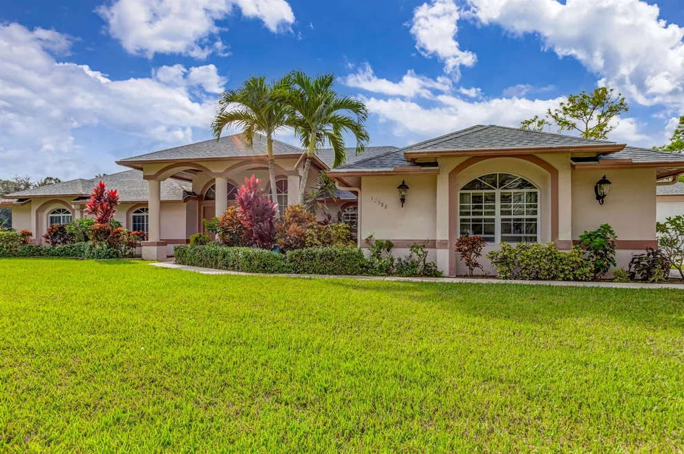 Unit for sale at 12588 78th Place N, The Acreage, FL 33412