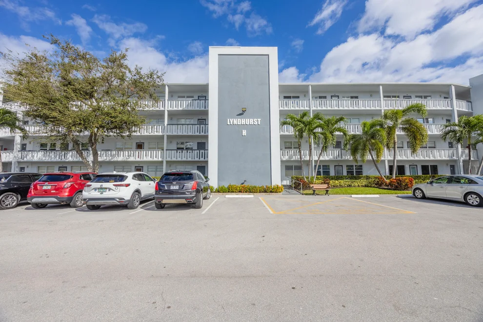 Unit for sale at 2005 Lyndhurst H, Deerfield Beach, FL 33442