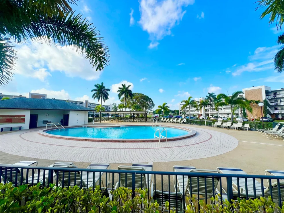 Unit for sale at 2038 Hythe C, Boca Raton, FL 33434
