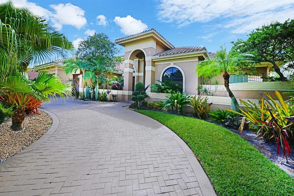Unit for sale at 6694 Newport Lake Circle, Boca Raton, FL 33496