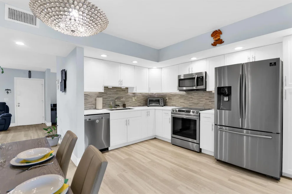 Unit for sale at 5190 Las Verdes Circle, Delray Beach, FL 33484