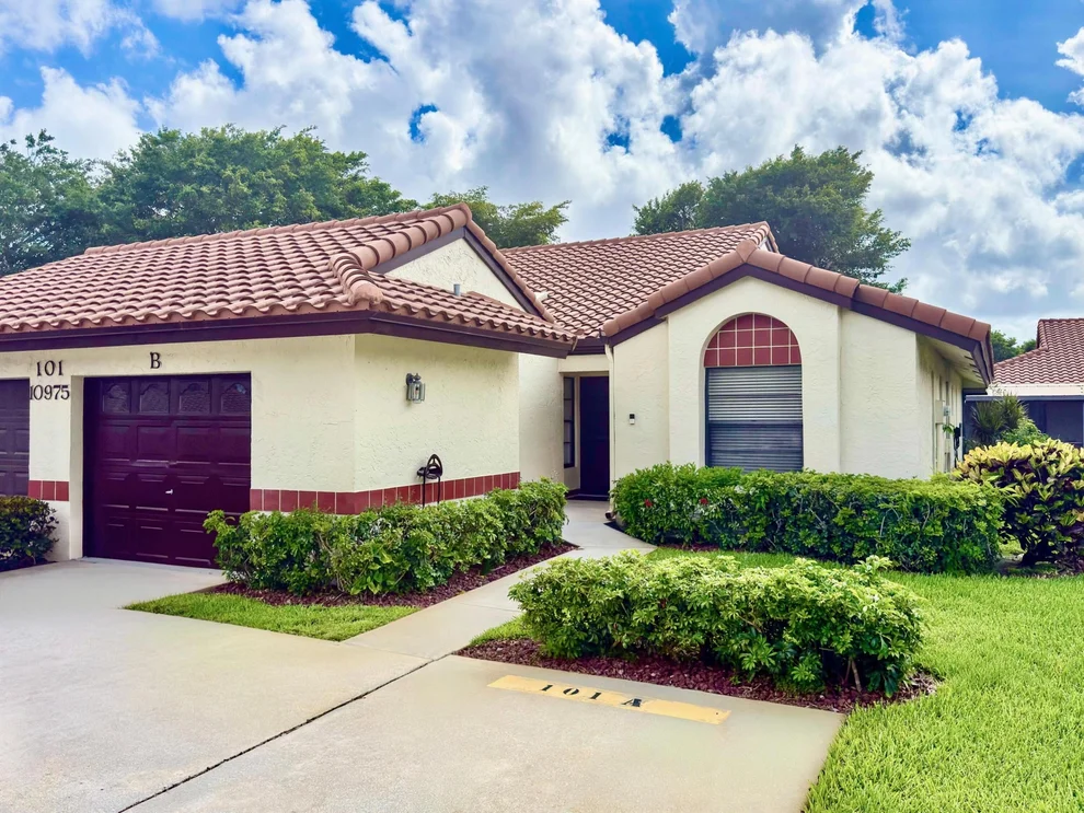 Unit for sale at 10975 Dolphin Palm Court, Boynton Beach, FL 33437