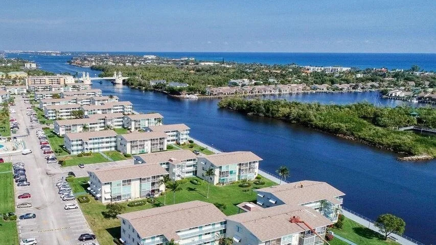 Unit for sale at 350 Horizons E, Boynton Beach, FL 33435