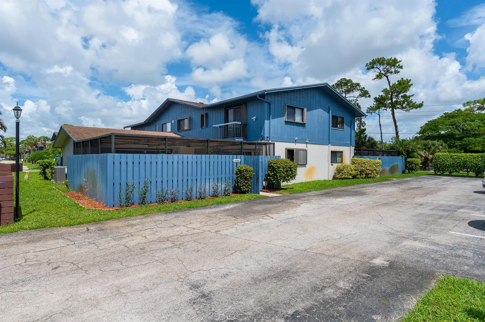 Unit for sale at 4584 Holly Lake Drive, Lake Worth, FL 33463