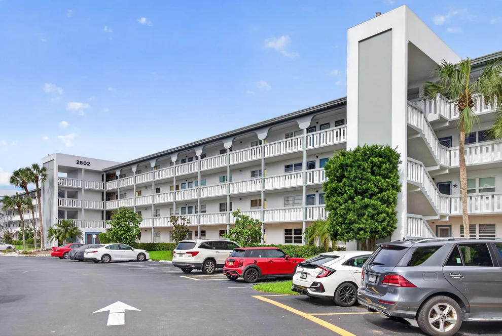 Unit for sale at 2802 VICTORIA Way, Coconut Creek, FL 33066