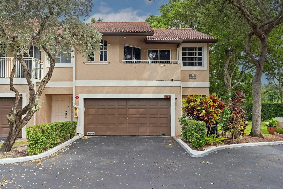 Unit for sale at 4945 Riverside Drive, Coral Springs, FL 33067