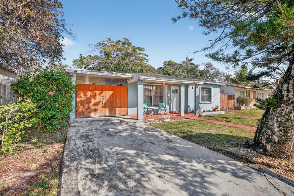 Unit for sale at 131 SW 7th Terrace, Hallandale Beach, FL 33009