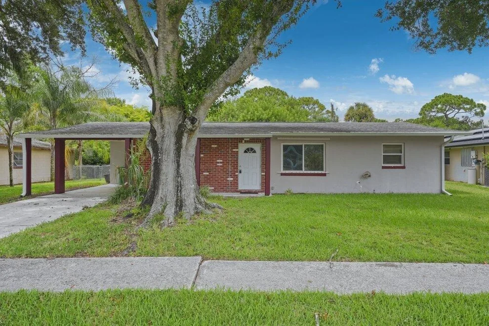 Unit for sale at 2907 Sherwood Lane, Fort Pierce, FL 34982