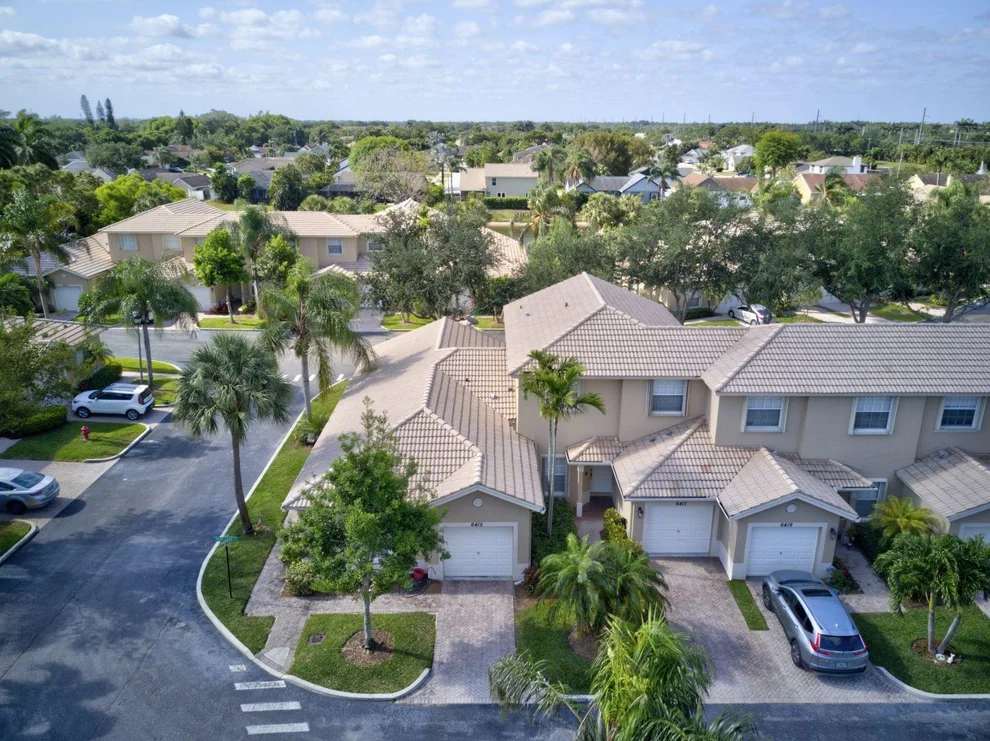 Unit for sale at 6415 Park Lake Circle, Boynton Beach, FL 33437