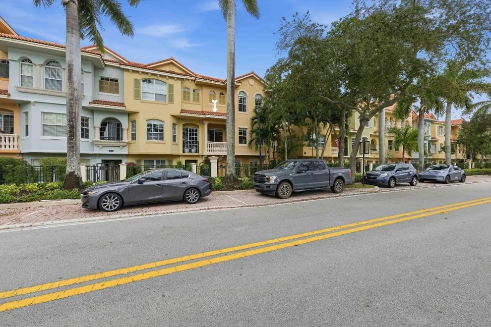Unit for sale at 11850 Valencia Gardens Avenue, Palm Beach Gardens, FL 33410