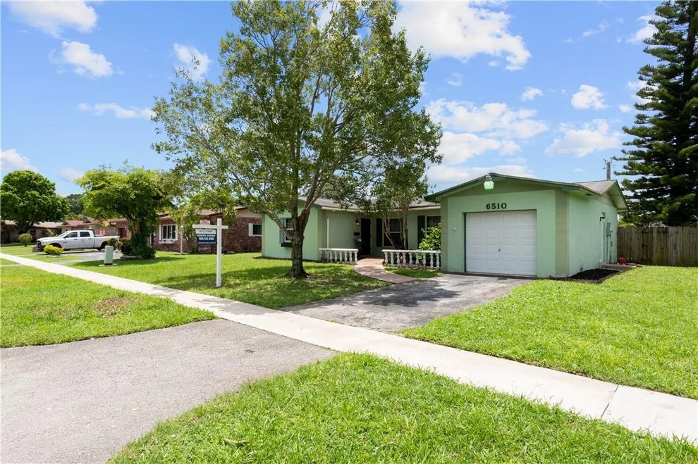 Unit for sale at 6510 Pebble Beach, North Lauderdale, FL 33068