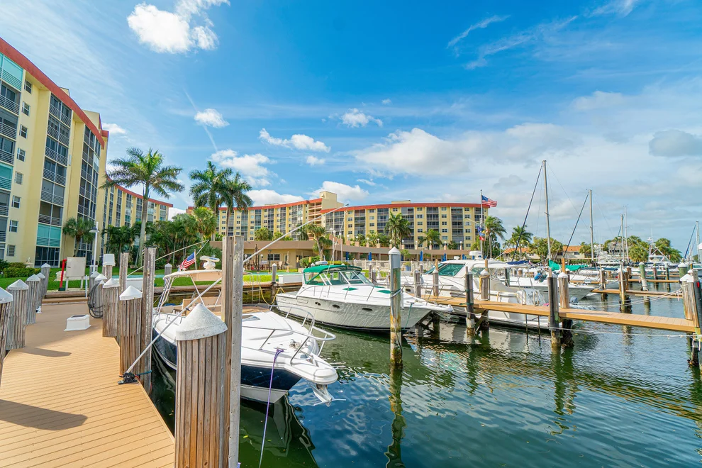 Unit for sale at 2731 NE 14th St Causeway, Pompano Beach, FL 33062