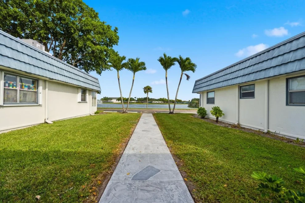 Unit for sale at 34 Waterford B, Delray Beach, FL 33446