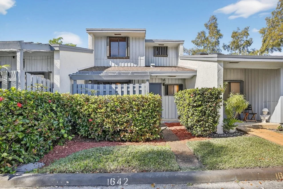 Unit for sale at 1642 N 15th Terrace, Hollywood, FL 33020