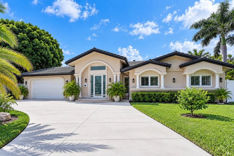 Unit for sale at 3301 NE 27th Avenue, Lighthouse Point, FL 33064