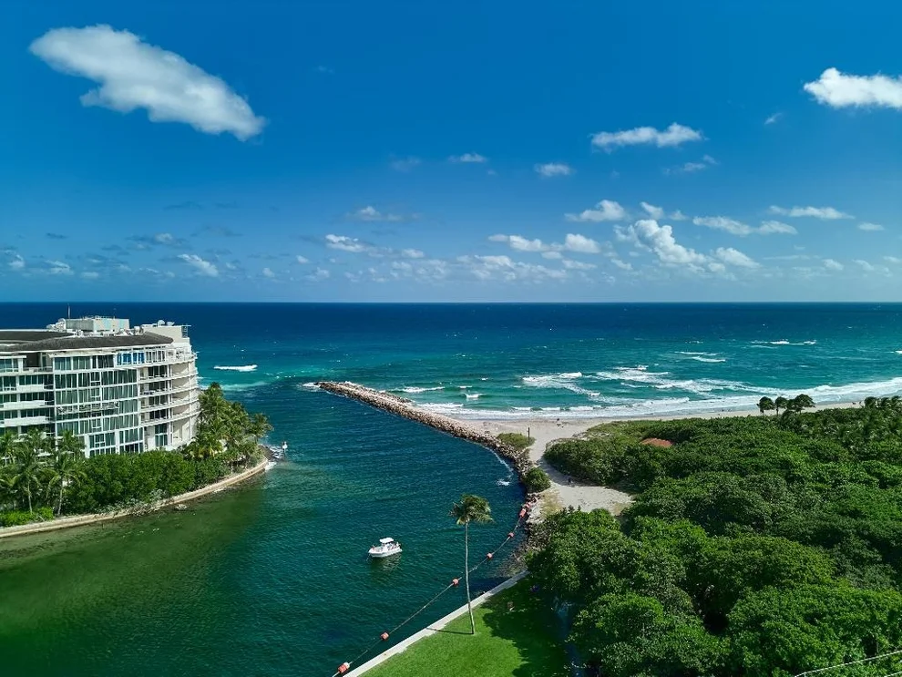 Unit for sale at 1001 E Camino Real, Boca Raton, FL 33432