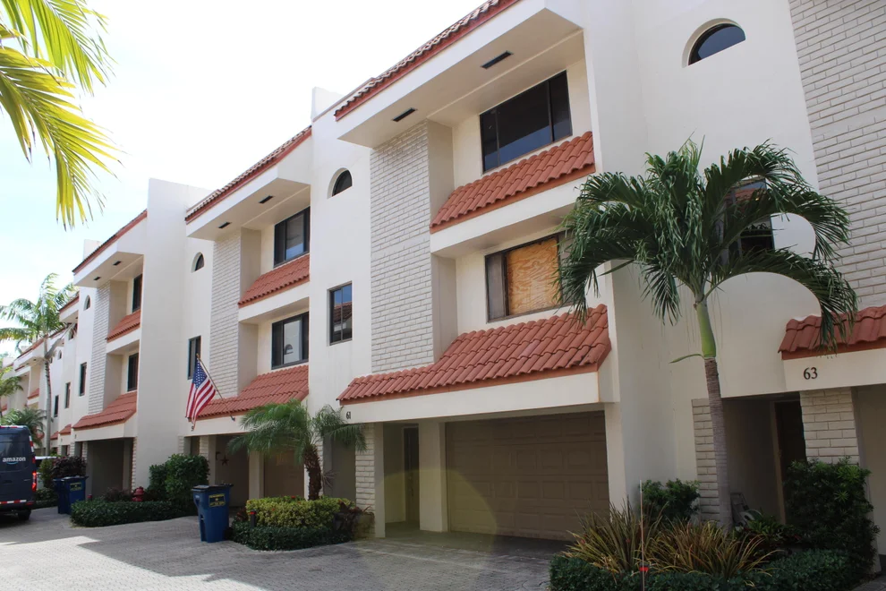 Unit for sale at 1401 NE 9th Street, Fort Lauderdale, FL 33304