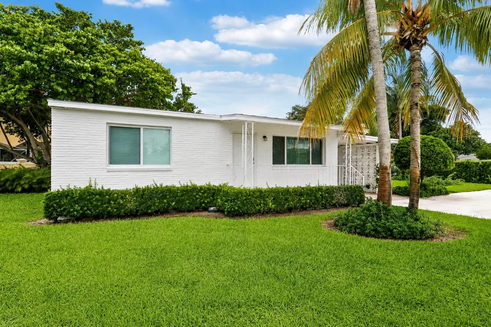 Unit for sale at 2516 Lorraine Court, North Palm Beach, FL 33403