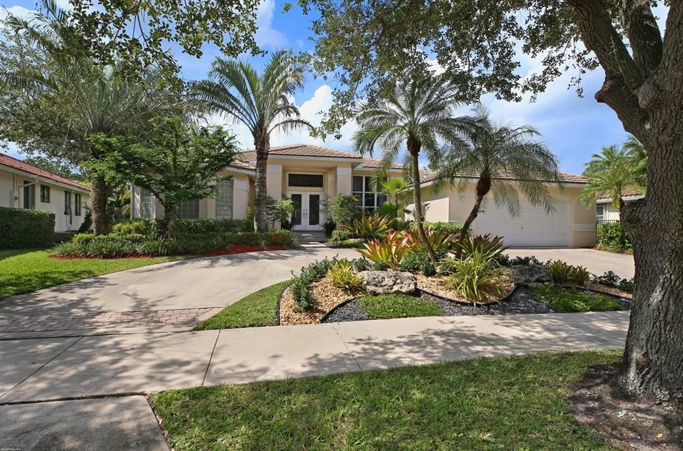 Unit for sale at 2665 Edgewater Drive, Weston, FL 33332