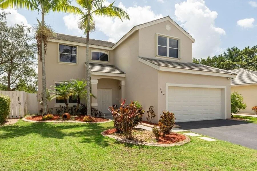 Unit for sale at 104 W Bayridge Drive, Weston, FL 33326