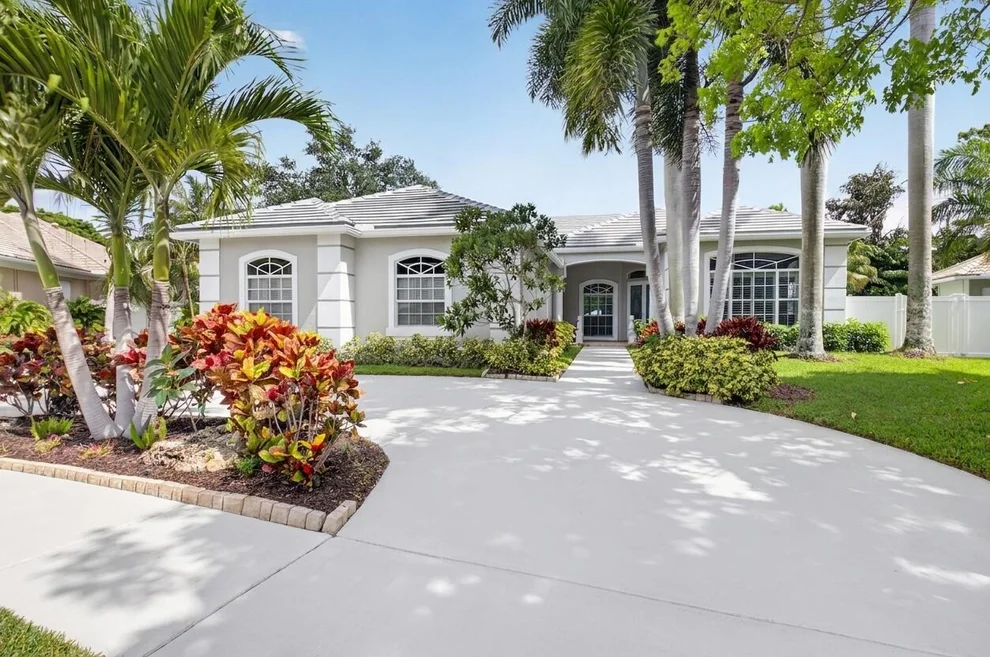 Unit for sale at 4880 Glenn Pine Lane, Boynton Beach, FL 33436