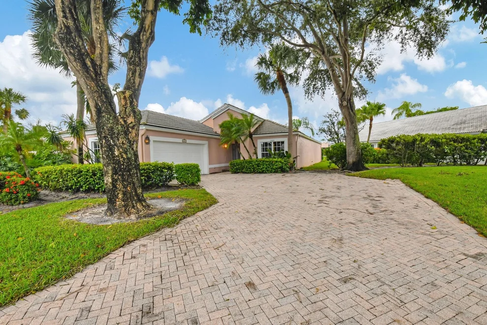 Unit for sale at 11824 Fountainside Circle, Boynton Beach, FL 33437