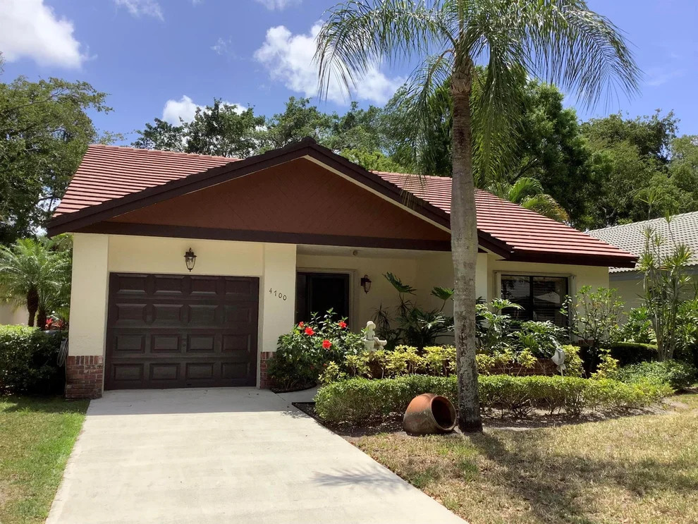 Unit for sale at 4700 Boxwood Circle, Boynton Beach, FL 33436