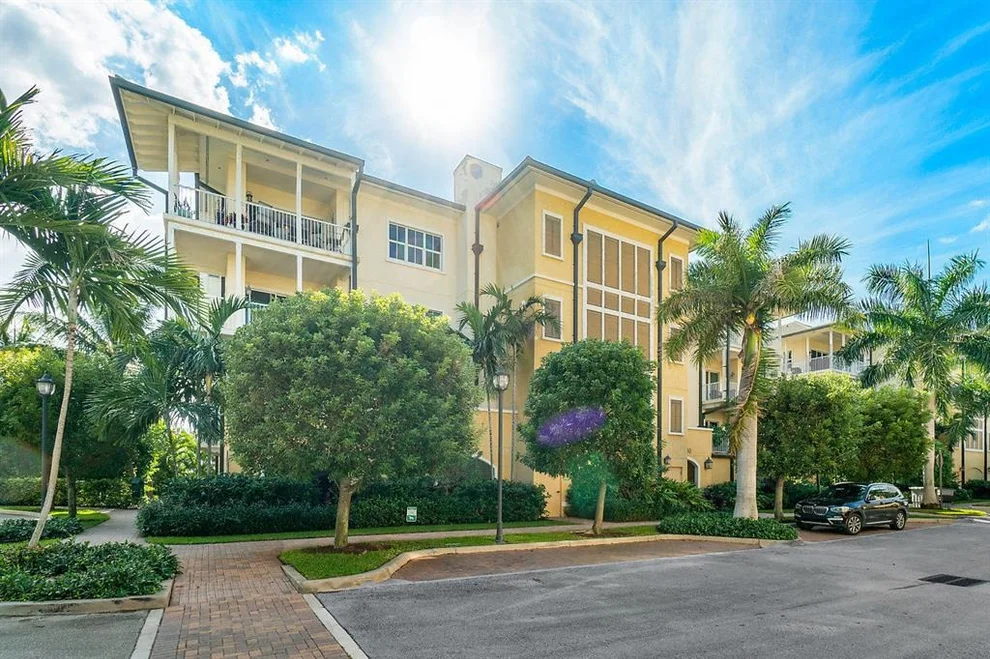 Unit for sale at 3930 N Flagler Drive, West Palm Beach, FL 33407