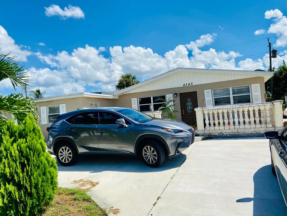 Unit for sale at 4340 Bellewood St Street, Palm Beach Gardens, FL 33410