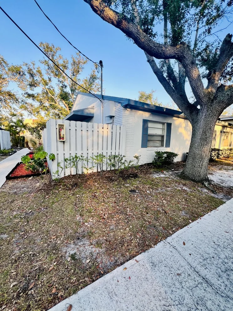 Unit for sale at 2015 Oleander Boulevard, Fort Pierce, FL 34950