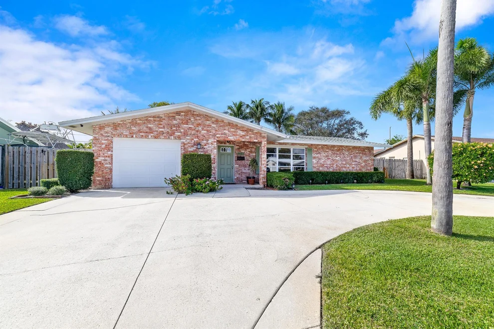 Unit for sale at 9865 Daisy Avenue, Palm Beach Gardens, FL 33410