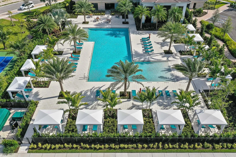 Unit for sale at 13354 Artisan Circle, Palm Beach Gardens, FL 33418