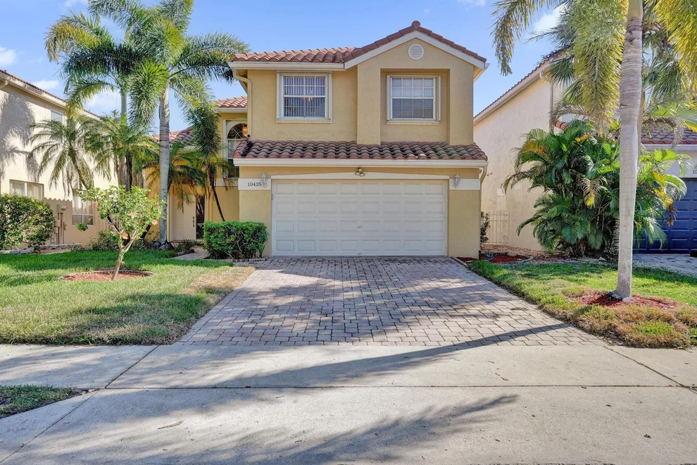 Unit for sale at 10425 Buena Ventura Drive, Boca Raton, FL 33498