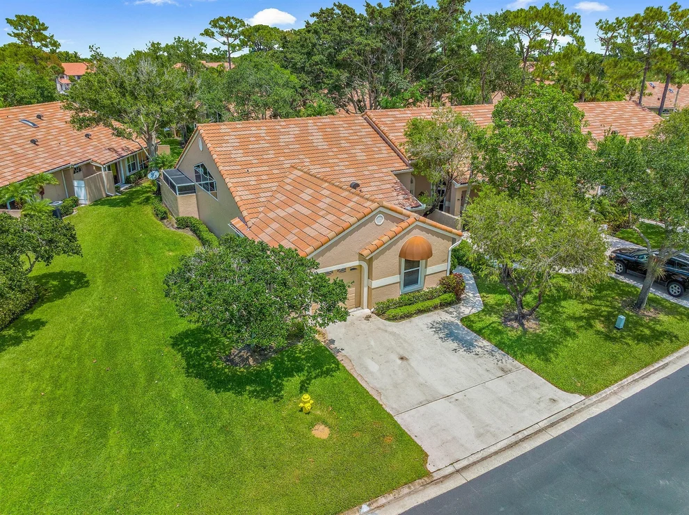 Unit for sale at 2201 Heather Run Terrace, Palm Beach Gardens, FL 33418