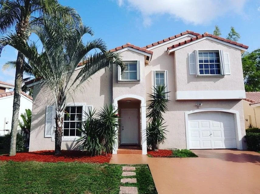 Unit for sale at 6010 NW 42 Avenue, Coconut Creek, FL 33073
