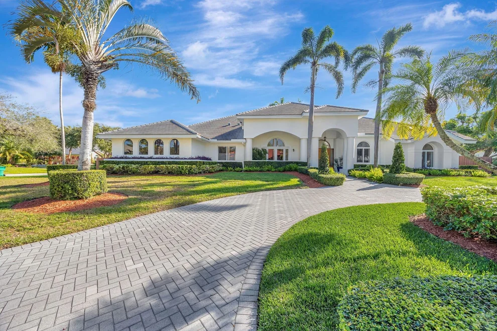 Unit for sale at 14023 SW 67th Place, Palmetto Bay, FL 33158
