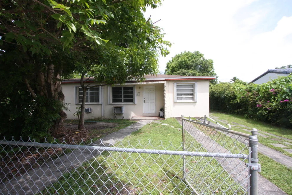 Unit for sale at 940 SW 73rd Court, Miami, FL 33144