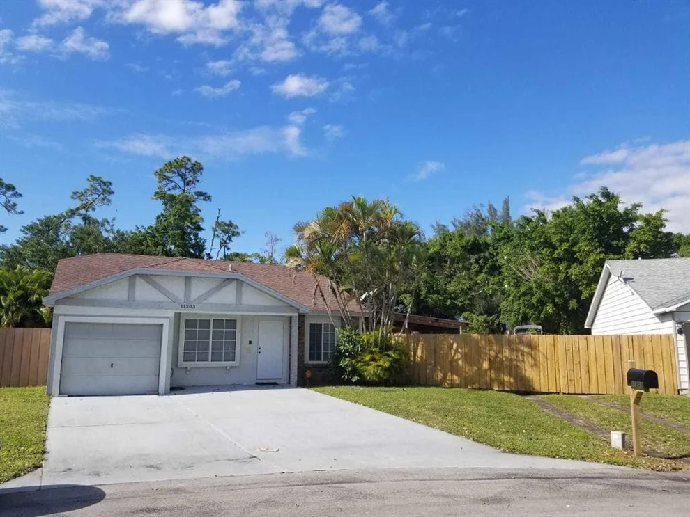 Unit for sale at 11203 Model Circle W, Boca Raton, FL 33428