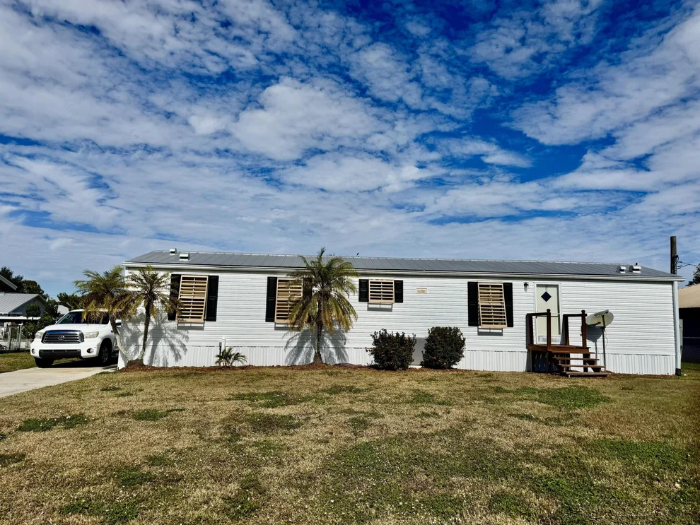 Unit for sale at 2305 SE 31st Street, Okeechobee, FL 34974