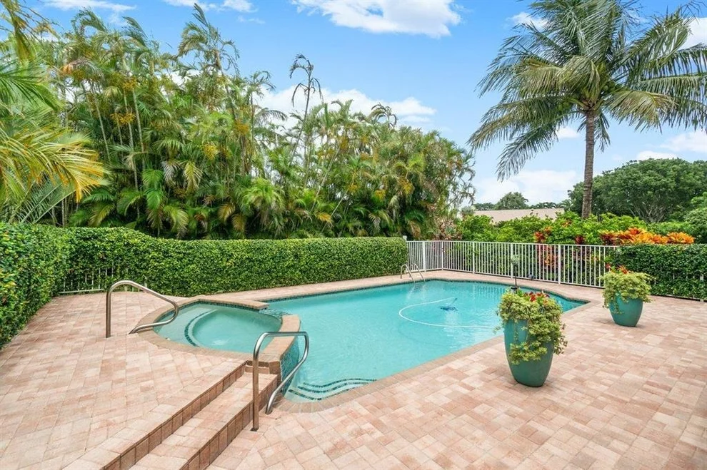 Unit for sale at 18275 102nd Way S, Boca Raton, FL 33498