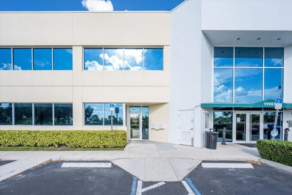 Unit for sale at 11903 Southern 108 Boulevard, Royal Palm Beach, FL 33411