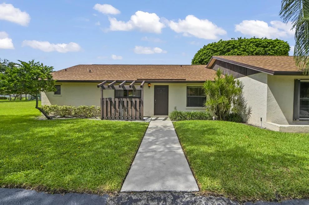 Unit for sale at 57 VIA DE CASAS NORTE, Boynton Beach, FL 33426