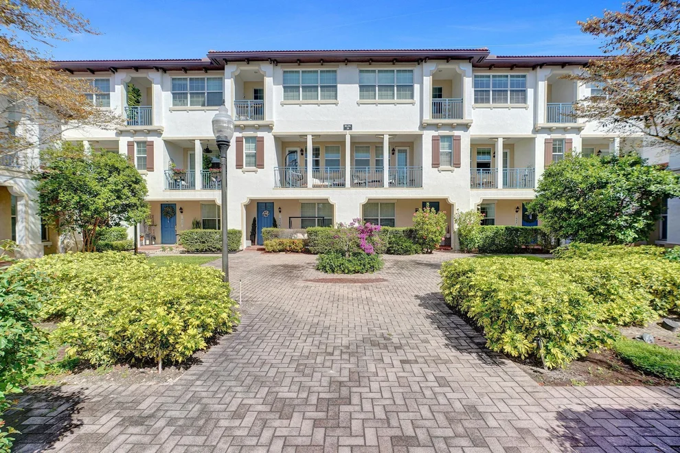 Unit for sale at 11944 SW 25th Court, Miramar, FL 33025